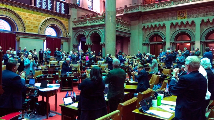 mobile-sports-betting-returns-to-new-york-assembly’s-agenda