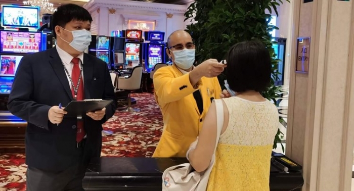 macau-tests-nearly-4,000-casino-workers-per-day-for-covid-19