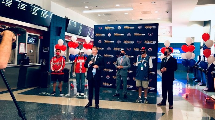 william-hill-celebrates-grand-opening-of-us.-first-in-venue-sportsbook