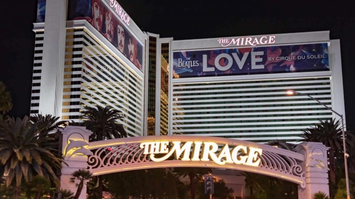 the-mirage-reopens-on-the-strip-on-august-27