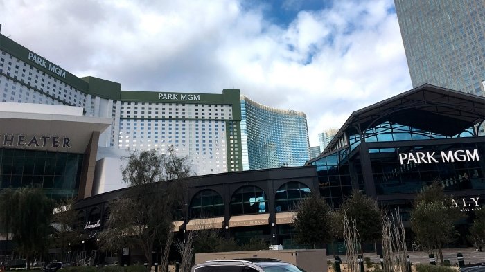 park-mgm-las-vegas-could-reopen-on-october-1