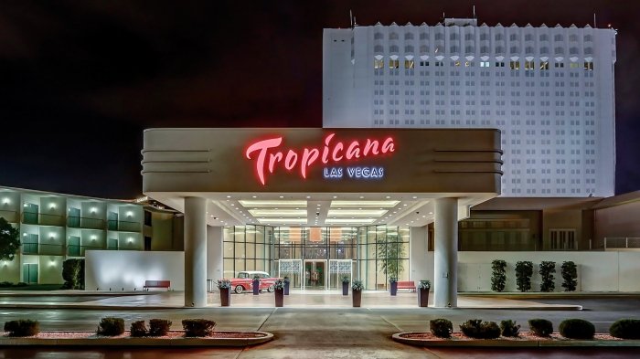 tropicana-las-vegas-to-lays-off-828-workers-starting-oct.-15
