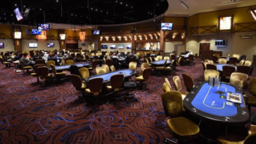 mohegan-sun-reopens-poker-room-with-limited-capacity
