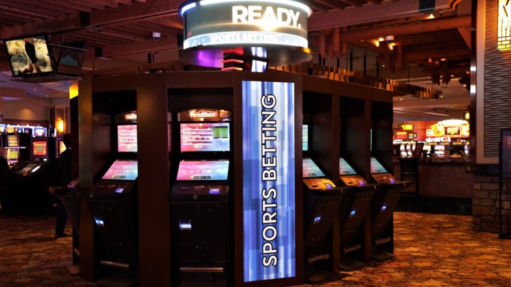 indiana-senate-greenlights-sports-betting,-table-games-at-four-winds-casino-south-bend