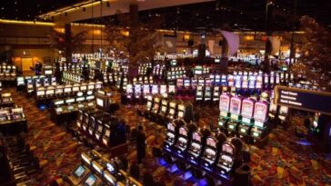 rhode-island-gambling-deal-with-igt-and-bally’s-passed-by-legislature,-heads-to-gov.