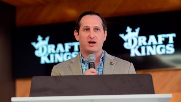 draftkings-sees-revenue-up-34%-in-q1-amid-ontario-launch-plans-for-next-quarter;-raises-full-year-guidance