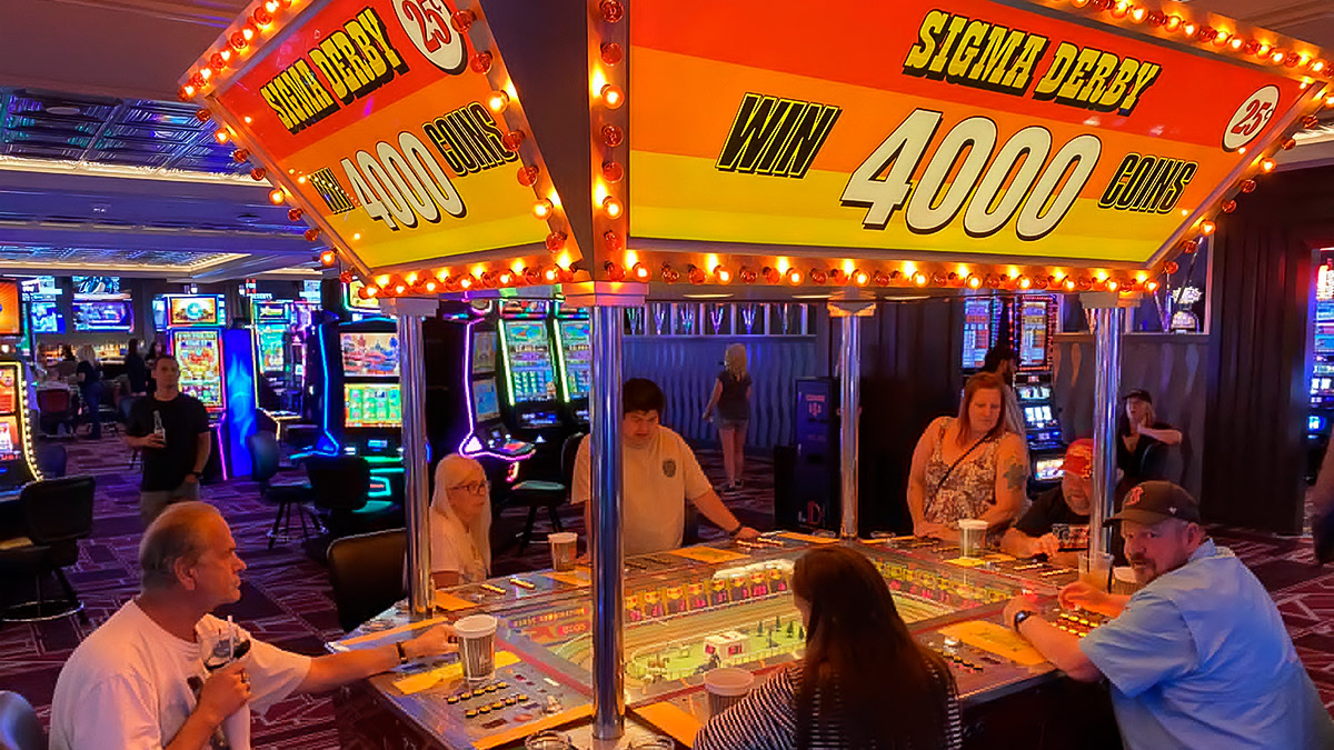 sigma-derby-horse-racing-coin-slot-machine-celebrates-10-years-at-the-d-las-vegas
