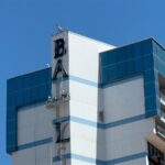 bally's-las-vegas-completes-major-milestone-in-horseshoe-rebrand-through-the-removal-of-its-iconic-letters