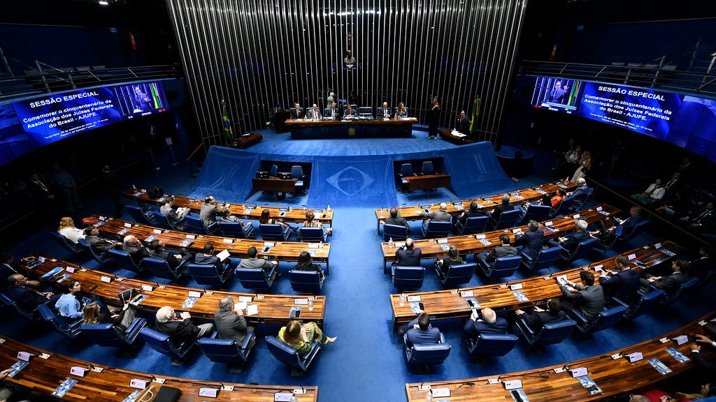 Brazil: Senators push to approve law legalizing gambling to finance health care workers' salaries