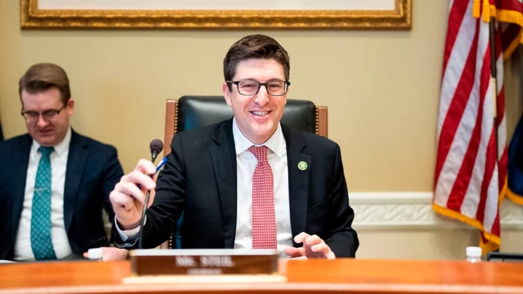 U.S. lawmaker proposes ban on House members using prediction markets us.-lawmaker-proposes-ban-on-house-members-using-prediction-markets