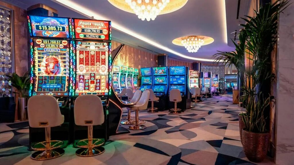 Fontainebleau Las Vegas expands high-limit slots with 135 machines and $5M jackpots fontainebleau-las-vegas-expands-high-limit-slots-with-135-machines-and-$5m-jackpots