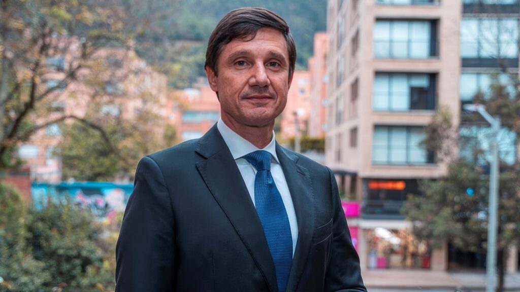 jaime-vives-pinedo-takes-office-as-president-of-coljuegos